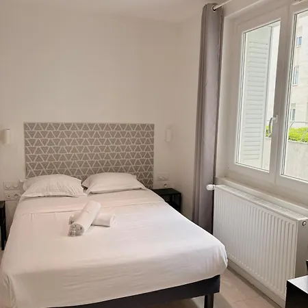 Apartament Cosy - Wifi - Tram Au Pied